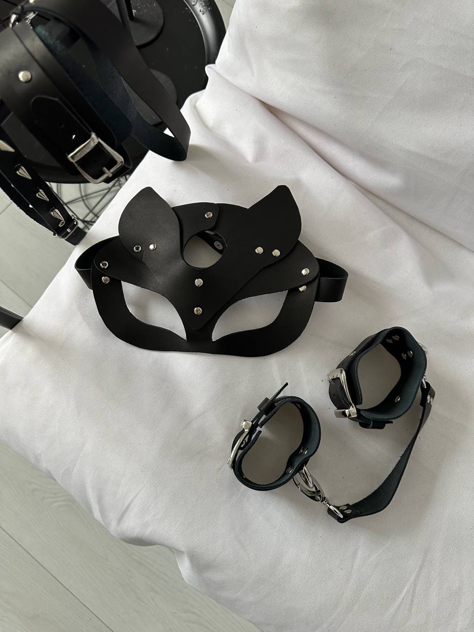 Black Desire Deri  Maske & Kelepçe Aksesuar Seti