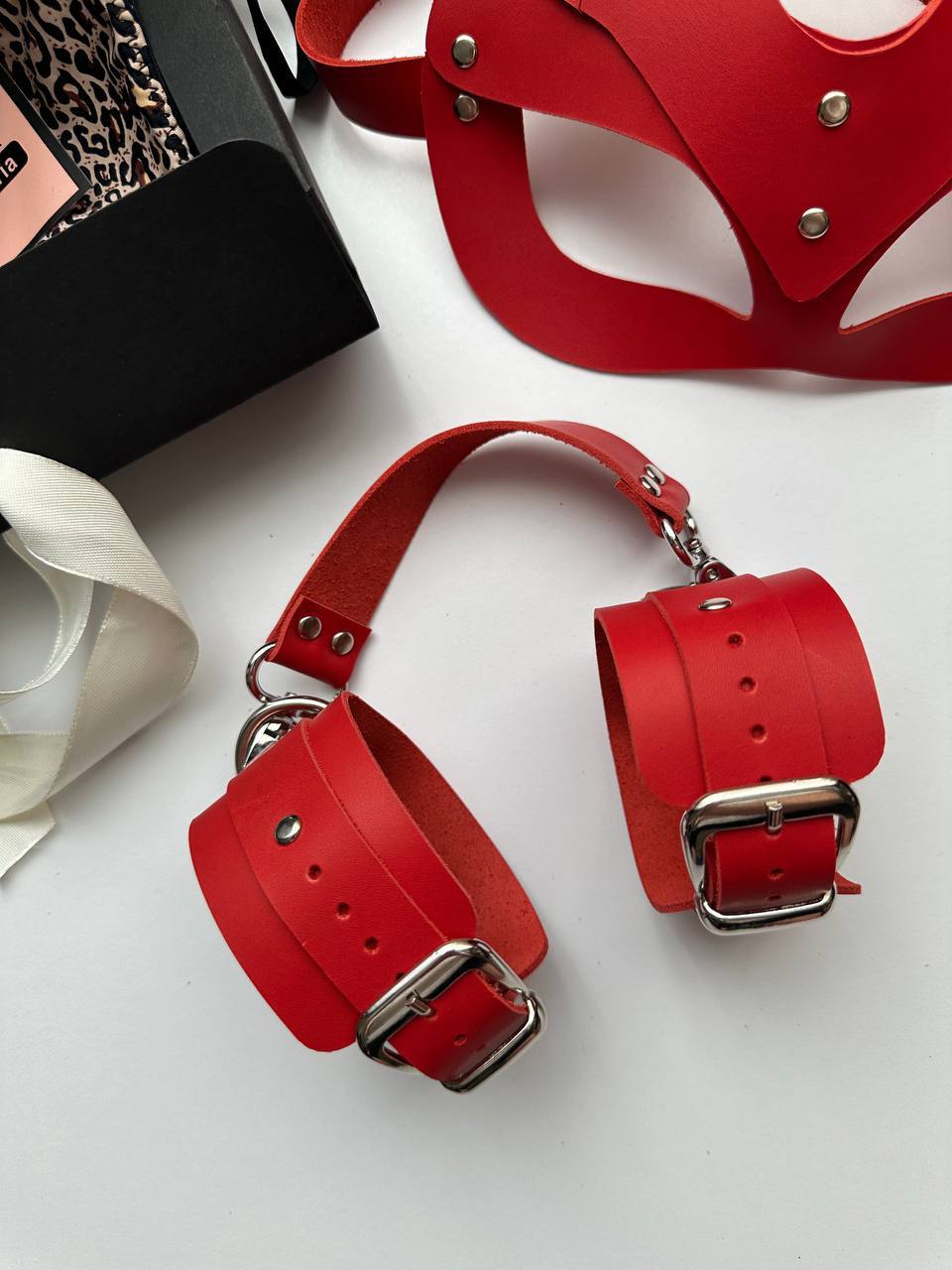 Desire Red  Bondage Set