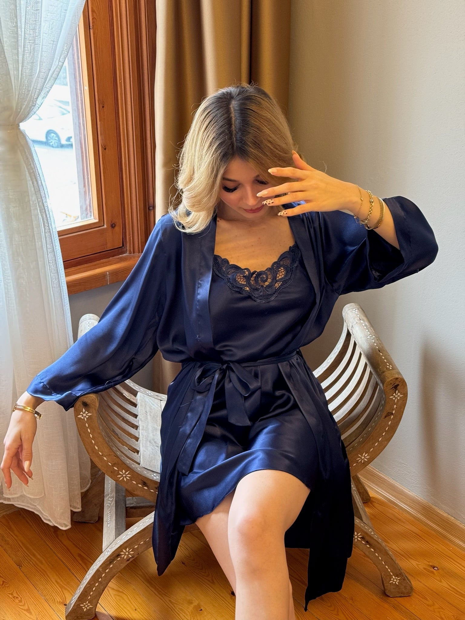 Alessia Lacivert İpeksi Saten Sabahlık