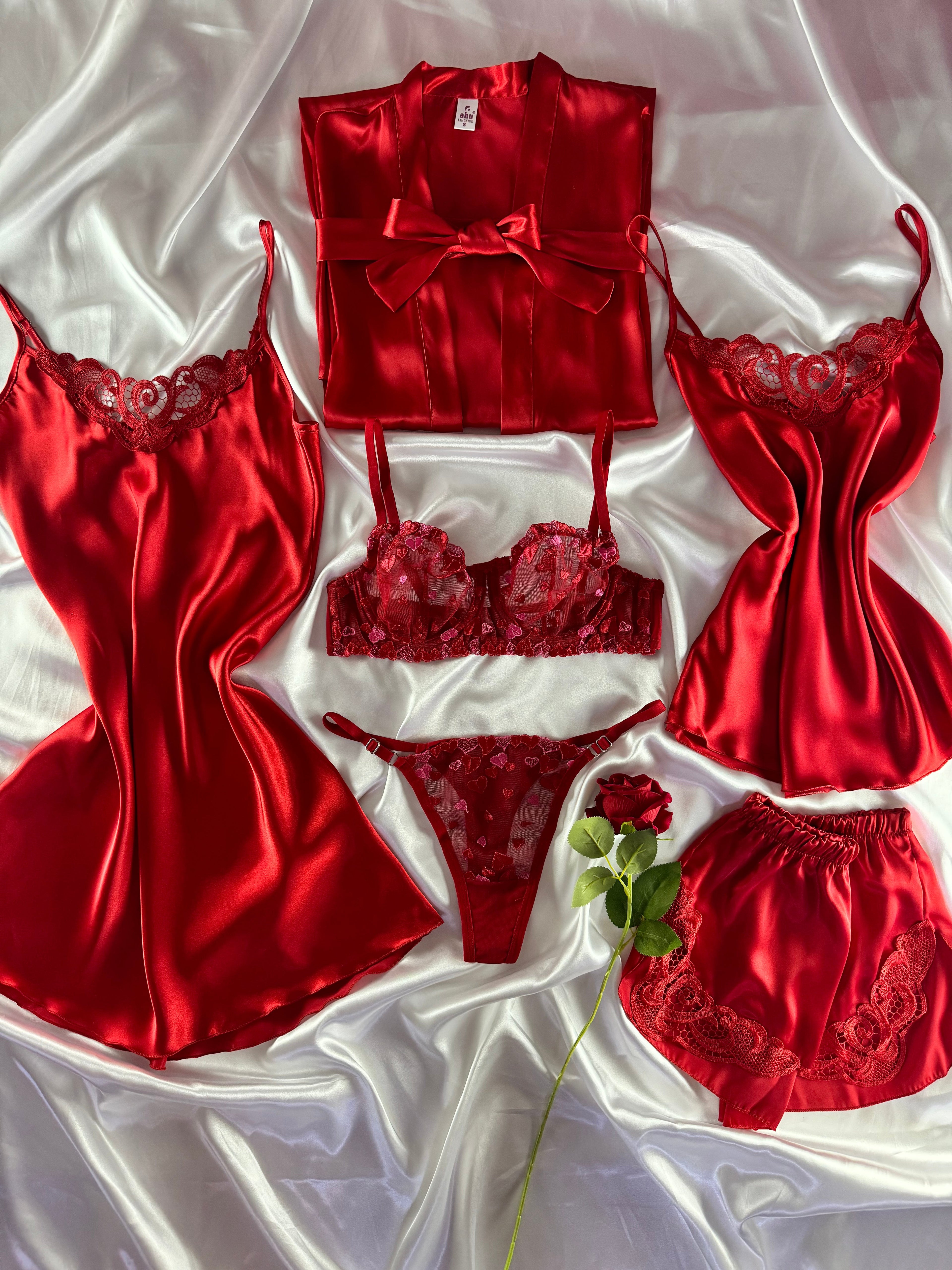 Love 7 Parça İpek Saten Kırmızı Kalpli Set( Bralet Hediyeli Lüks Paket)